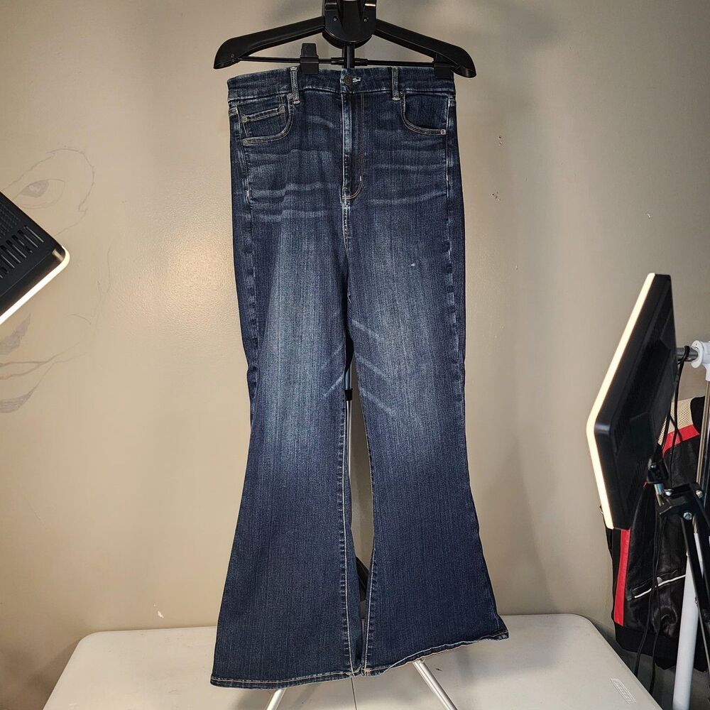 WOMENS AMERICAN EAGLE CURVY HIGHEST RISE FLARE NEXT LEVEL STRETCH JEANS SIZE 16
